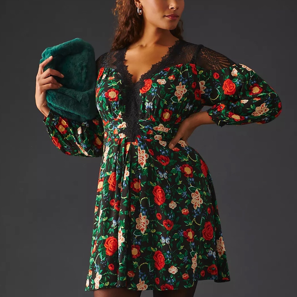 NWT Anthropologie Lacy V-Neck Mini Dress Size 8 Green Red